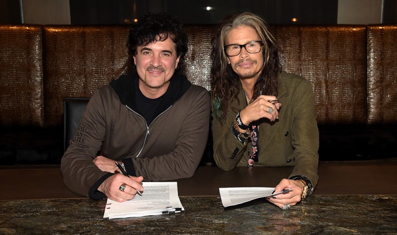 Steven Tyler signs with Big Machine Label Group